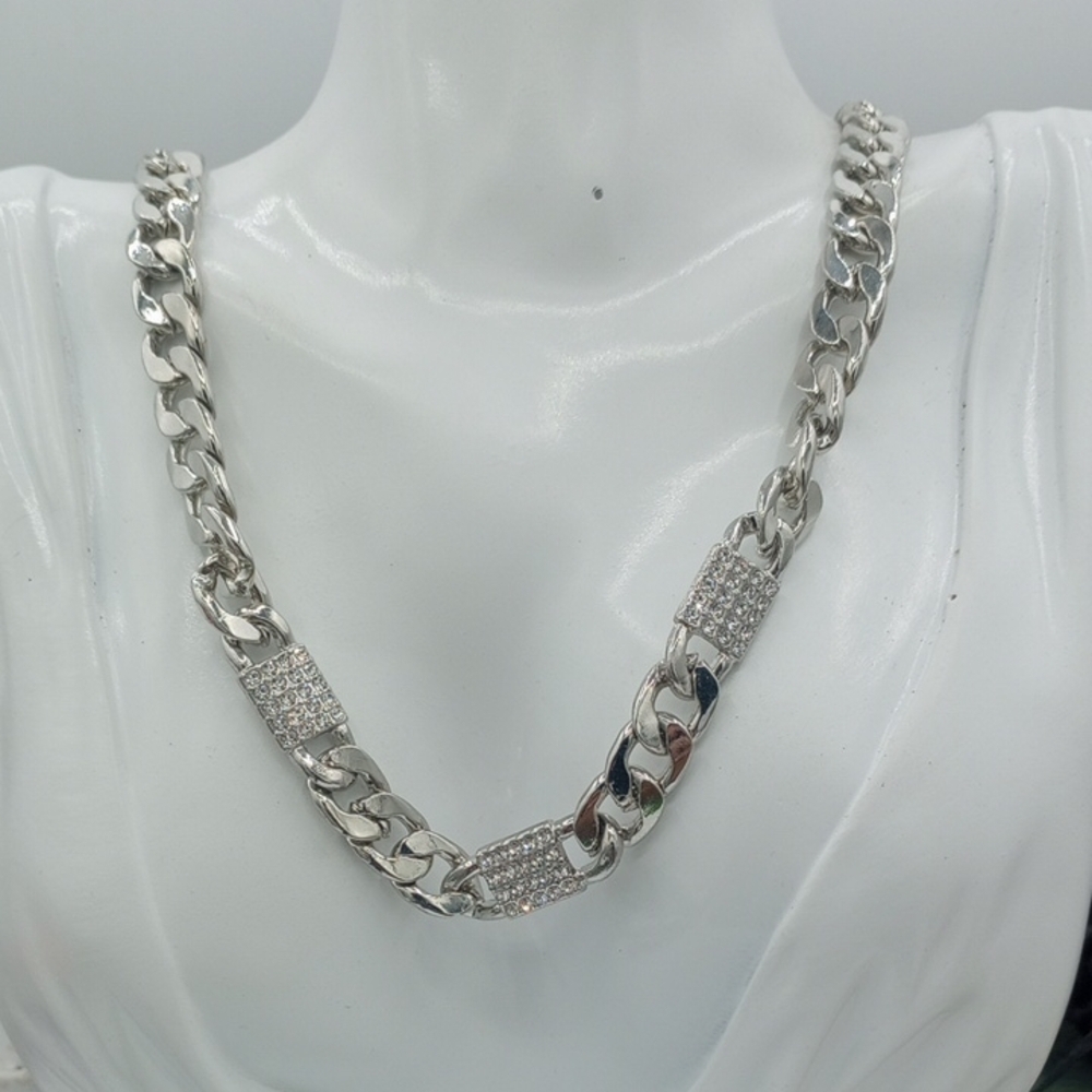 Elegant Silver Tone Link Crystal Chain Necklace 20 Inch N402 - Picture 1 of 3
